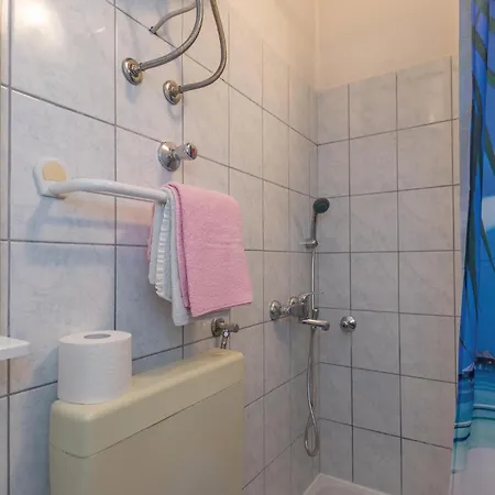 Apartment Lovely In With Wifi