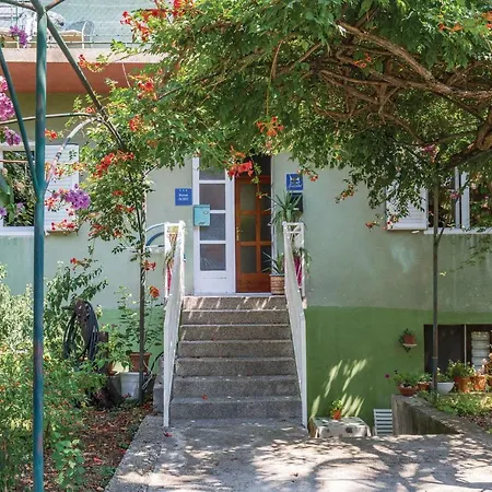 Apartment Lovely In With Wifi *